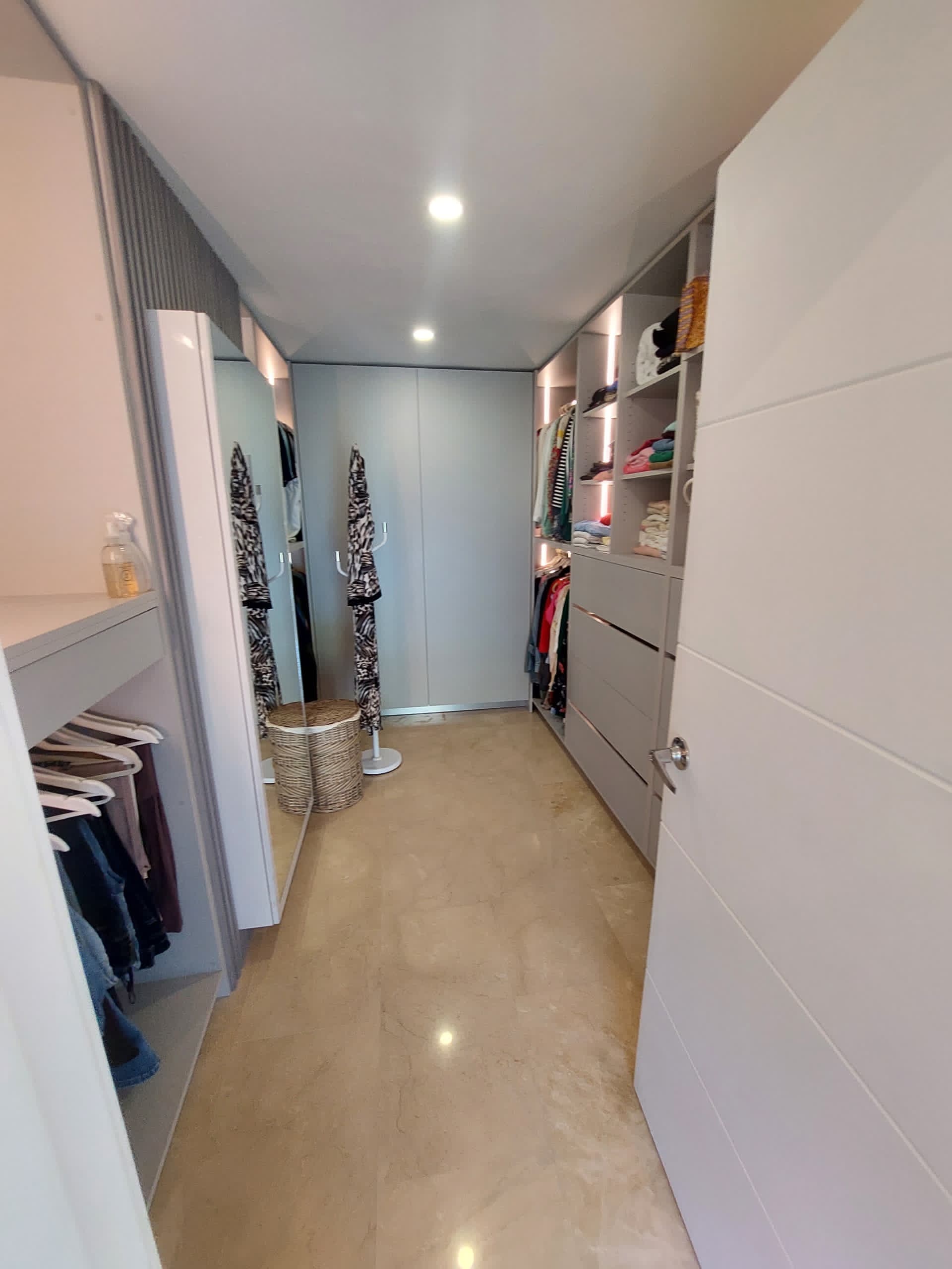 SPECTACULAR PENTHOUSE IN ALAMEDA SUITES